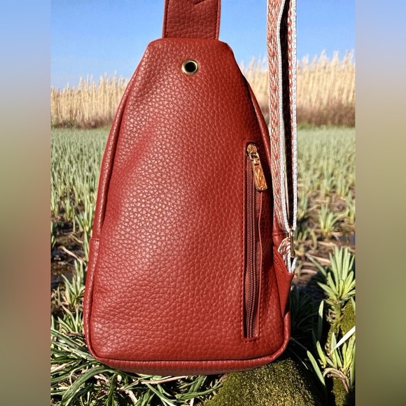 New Red Crossbody Sling Bag With Adjustable Guitar Strap Multiple Zip Pockets - Picture 9 of 12